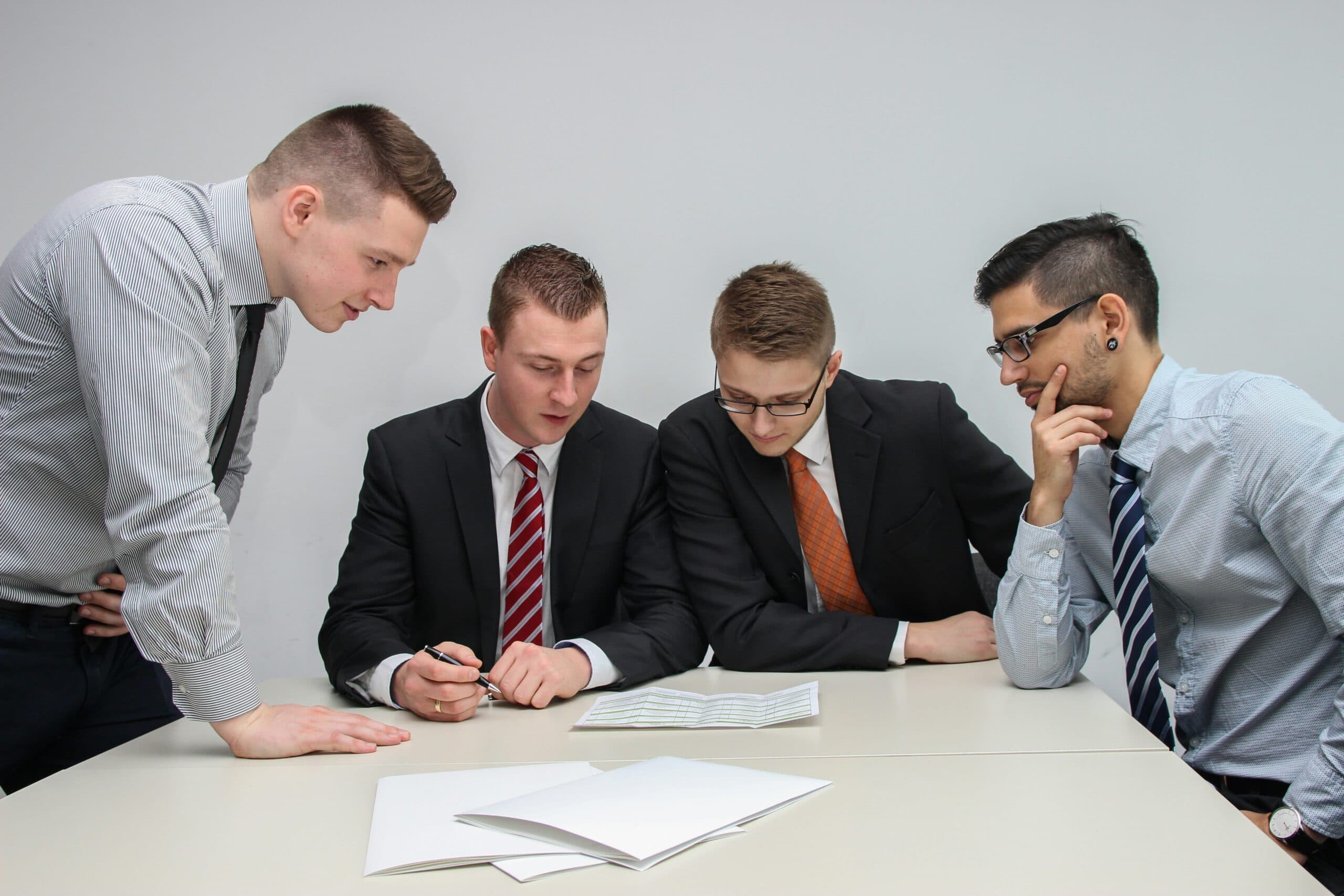 What Operator-Led Investors Look for in Underperforming B2B Software